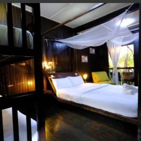 Melina Beach Resort Kampung Genting Екстериор снимка