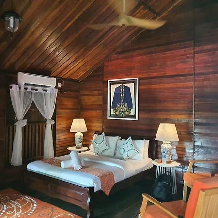 Melina Beach Resort Kampung Genting Екстериор снимка