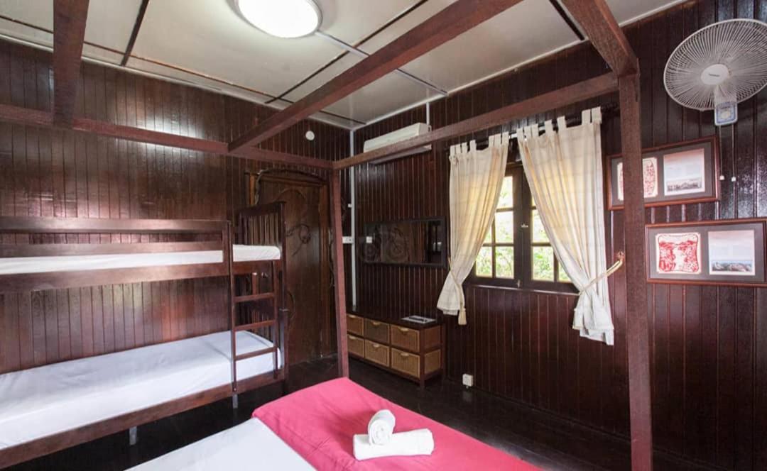 Melina Beach Resort Kampung Genting Екстериор снимка