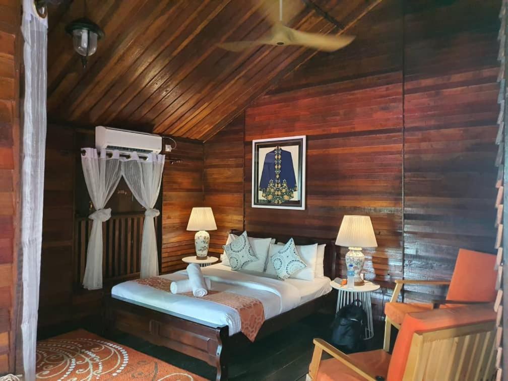 Melina Beach Resort Kampung Genting Екстериор снимка