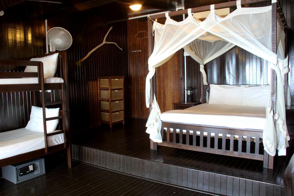 Melina Beach Resort Kampung Genting Екстериор снимка
