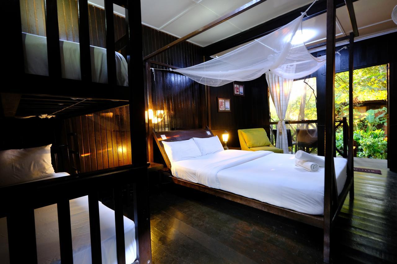 Melina Beach Resort Kampung Genting Екстериор снимка