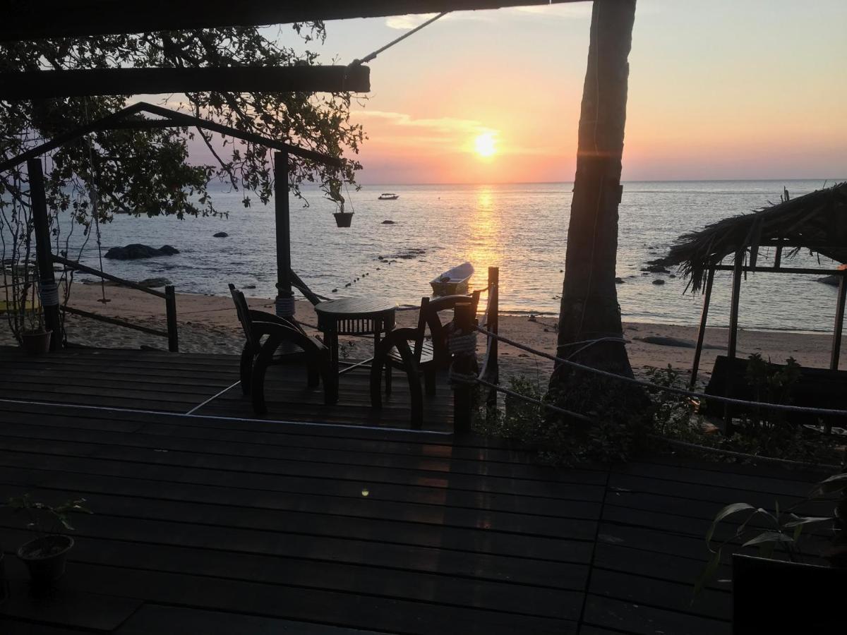 Melina Beach Resort Kampung Genting Екстериор снимка